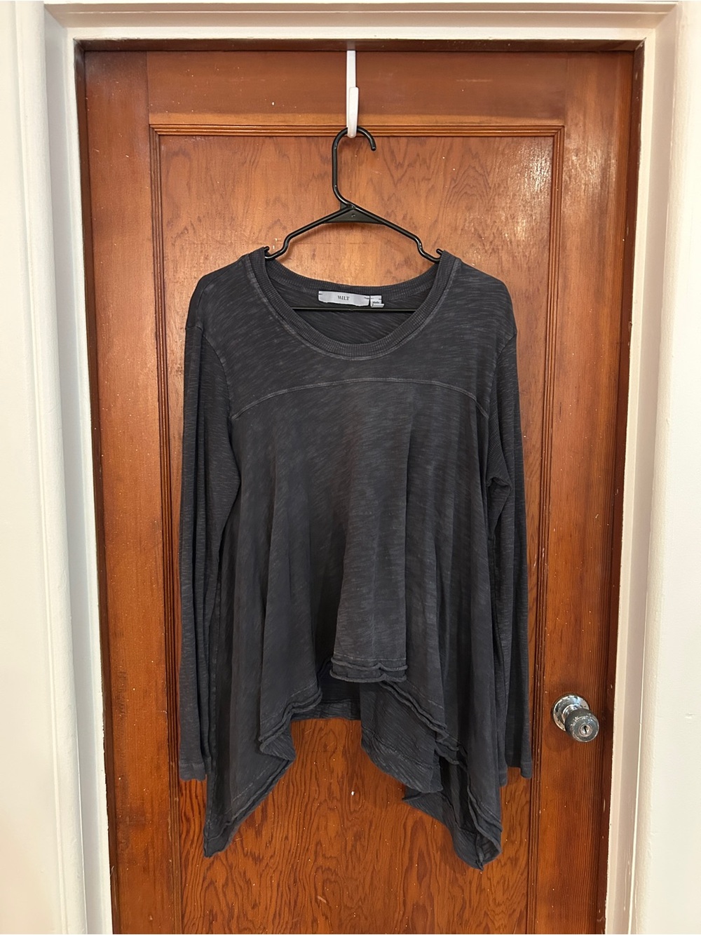 Wilt Charcoal Long-Sleeve Asymmetric Hem Top